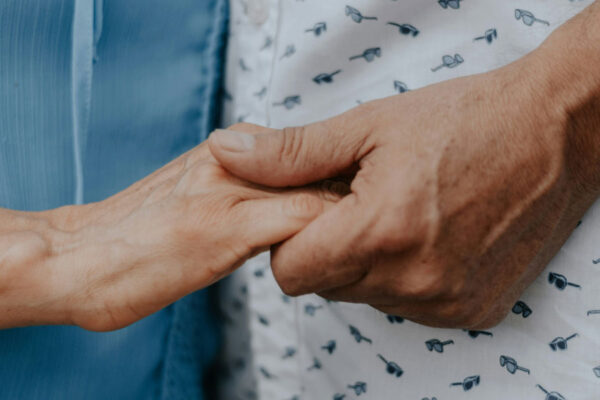 hands holding